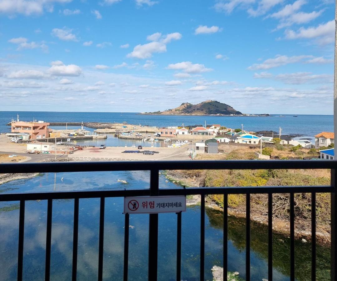 Eutteum-Won Pension Jeju Exterior photo